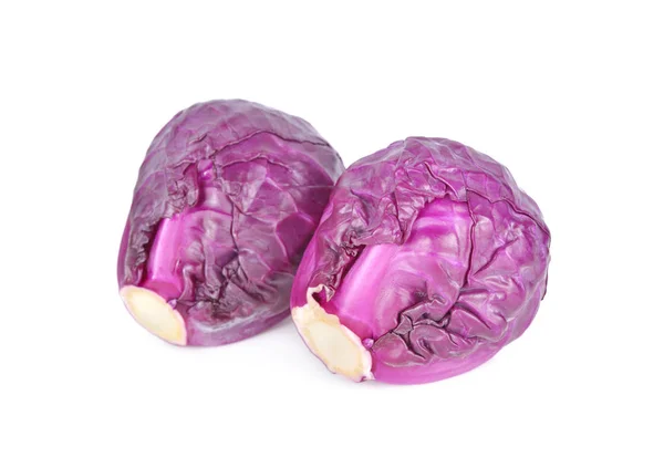 Ganze frische Rotkohl auf weißem Hintergrund — Stockfoto