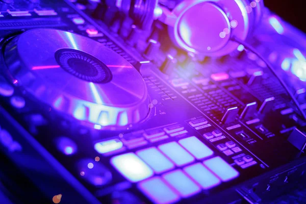 Controller Headphone Equipment Electronic Night Party — Stock Photo, Image