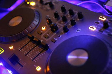 Denetleyicisi ve aksesuarları Dj Ekipmanları, elektronik gece parti