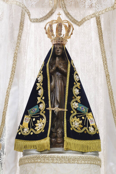 Статуя образа Богоматери Апарециды, Матери Божьей в католической религии, покровительницы Бразилии