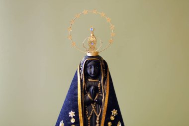 Aparecida Anıtı, Katolik dininde Tanrı 'nın annesi, Brezilya' nın hamisi.