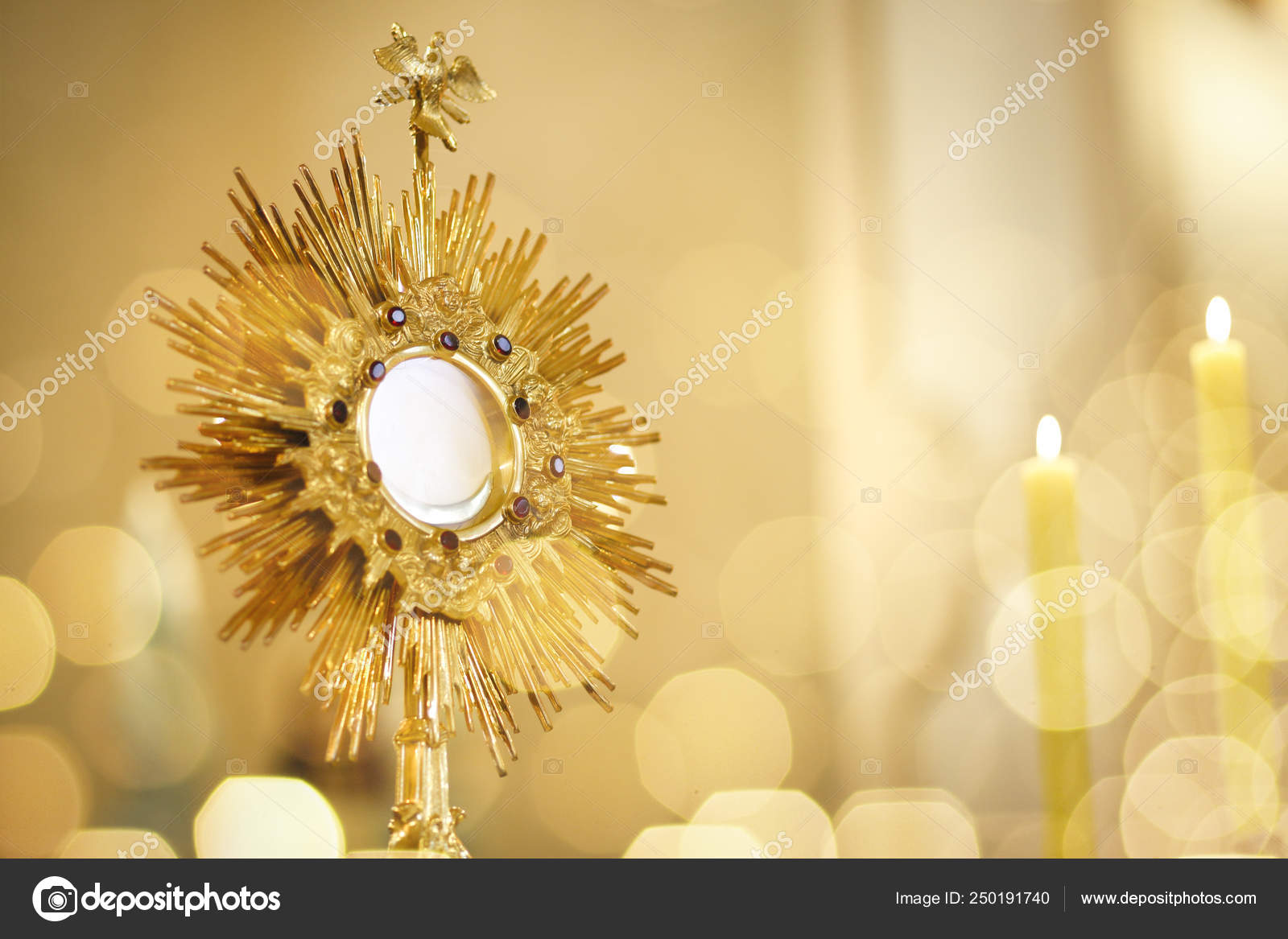Ostensorial adoração na igreja católica — Fotografias de Stock