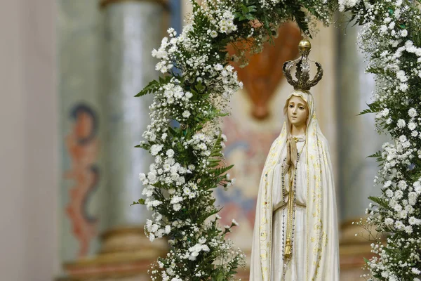 Estatua de la imagen de Nuestra Señora de Fátima —  Fotos de Stock