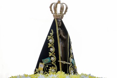 Aparecida Hanım'ın resminin heykeli