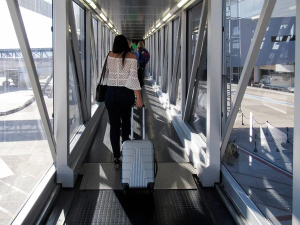 Confins Minas Gerais Brazil Juli 2018 Hantering Passagerare Vid Ombordstigning — Stockfoto