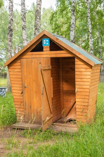 Wooden public toilet, usually used in rural areas. — Stock Image Wooden Public Toilet Usually Used Rural Areas Stock Photo