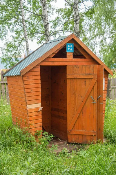 Wooden public toilet, usually used in rural areas. — Stock Image Wooden Public Toilet Usually Used Rural Areas Stock Photo