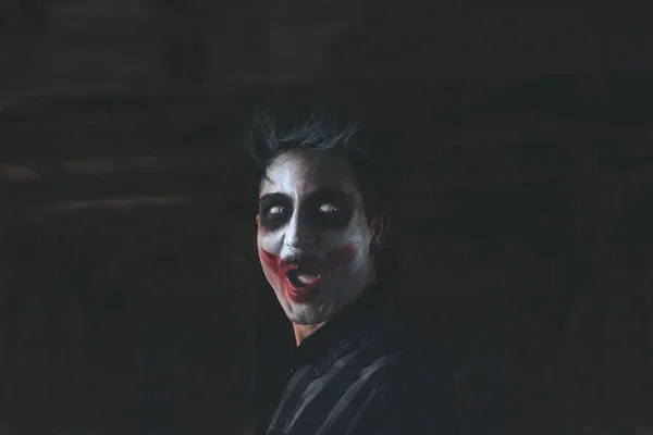 creepy clown make up smiling