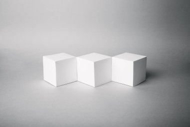 Soyut minimalist yapı katı beyaz küpleri