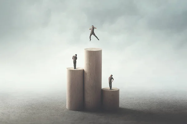 People Standing Podium Celebrating Victory — Stock Photo, Image