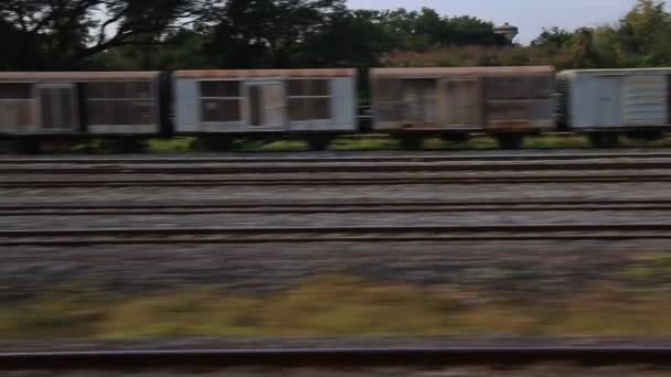 Landelijke Uitzicht Vanuit Vintage Trein Raam Rugzak Reiservaring — Stockvideo