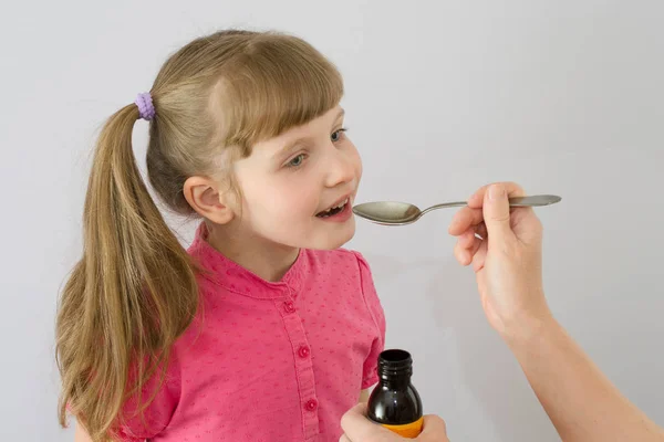 Çocuk Çocuk şurubu ilaç kaşık