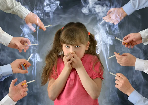 Smoking in front of the child kid .A little girl covers her nose from tobacco smoke.Conceptual photography. — Stock Photo, Image