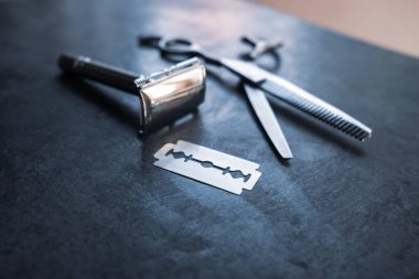 Eski usul eski usul jilet ve jilet.