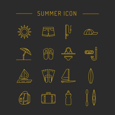 Yaz tatili ve seyahat için ayarlanan simgeler