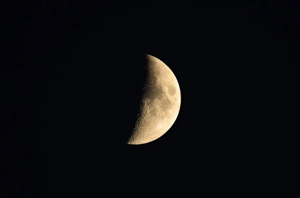 Mezza Luna Nella Notte — Foto Stock