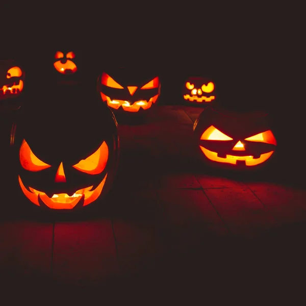 Koncepció Halloween Sok Izzó Tüzes Fény Dühös Félelmetes Tök Jack — Stock Fotó