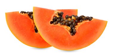 Beyaz kırpma yolu üzerinde izole dilim papaya.
