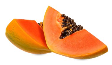 Beyaz kırpma yoluyla izole dilim papaya