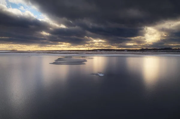 Riflesso del tramonto sul ghiaccio — Foto Stock