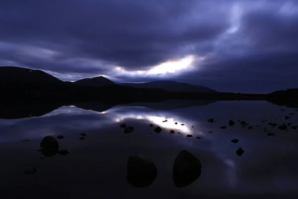 Noche Loch Morlich Aviemore Parque Nacional Cairngorms Escocia —  Fotos de Stock