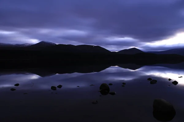 Noite Loch Morlich Aviemore Parque Nacional Cairngorms Escócia — Fotografia de Stock