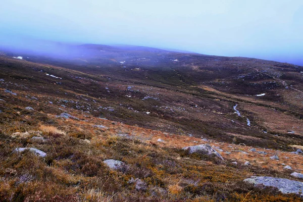 ケアンゴーム山 冬にアビモアの スコットランド — ストック写真