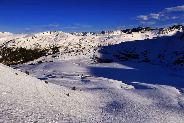 Encamp Schneebedeckte Berge Andorra — Stockfoto