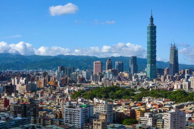 Yoğun nüfuslu şehir manzarası Taipei, Tayvan'ın başkenti