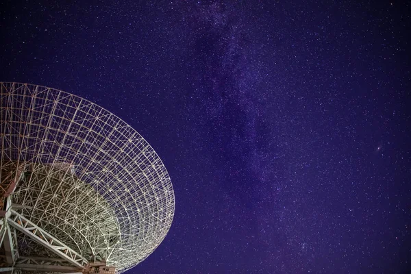 Les Radiotélescopes Voie Lactée Nuit — Photo