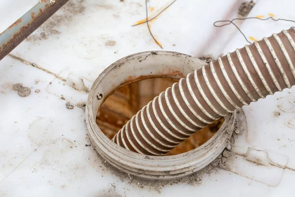 Den Plast Tanken Fylls Med Vatten Genom Slang Från Maskinen — Stockfoto