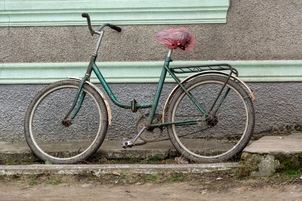 Украина Шаганы Ноября 2017 Старый Зеленый Велосипед Teenager Fold — стоковое фото