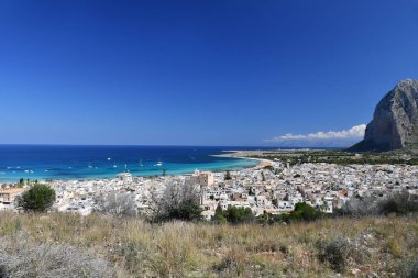 San Vito lo Capo, Sicilya'da güzel bir köy, kristal deniz.