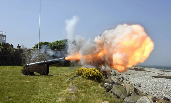 Cannon Firing Fort Belan Wales — Stock Photo, Image