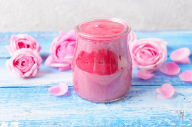 bir gülü yapılan reçel