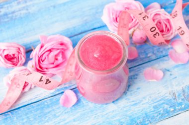 Gül yaprakları jam