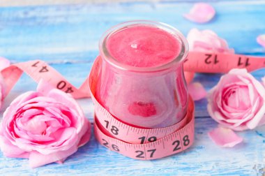 Gül yaprakları jam