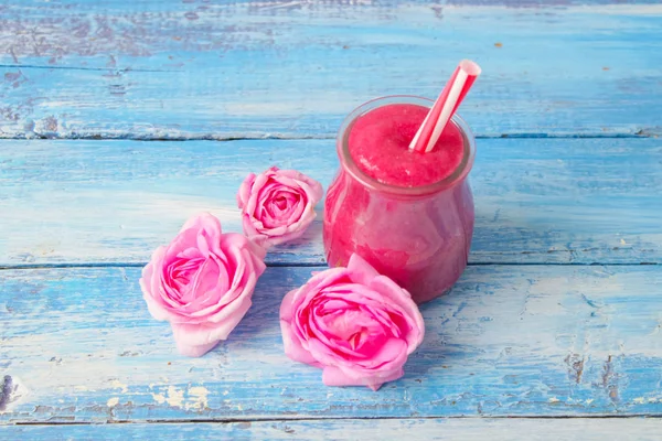 Gül yaprakları jam