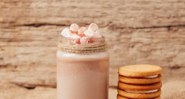 kakao marshmallows ve çerezler ile