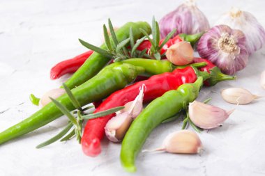 Biber baharat ahşap tablo ile yakın çekim