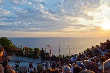 Bali teatre günbatımı dans