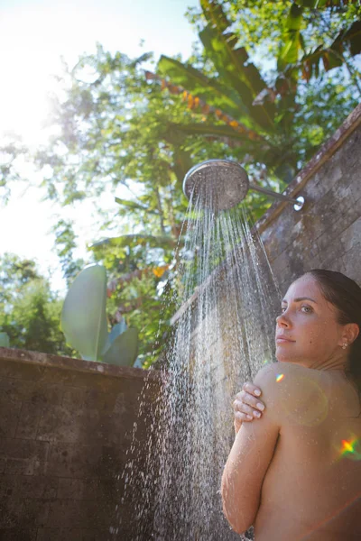 Women Tropical Shower — Stock Photo, Image