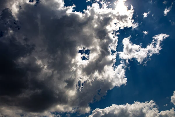 Ciel Bleu Nuages Ensoleillés Panorama — Photo