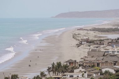 Okyanus maliyet kuş görünümü