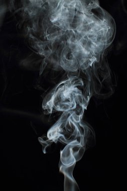 Siyah arkaplanda beyaz duman dokusu