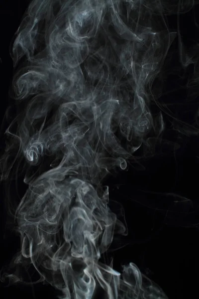 Siyah arkaplanda beyaz duman dokusu