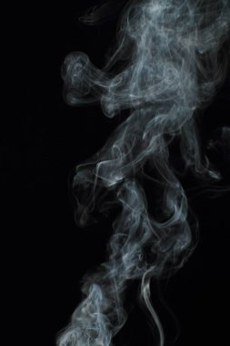 Siyah arkaplanda beyaz duman dokusu