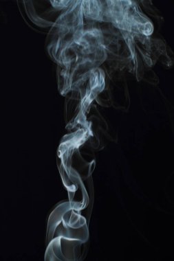 Siyah arkaplanda beyaz duman dokusu