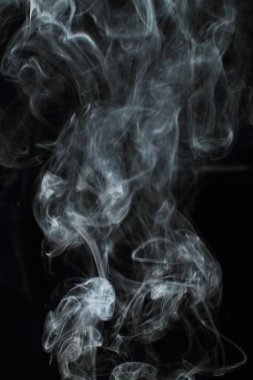 Siyah arkaplanda beyaz duman dokusu