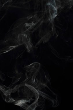 Siyah arkaplanda beyaz duman dokusu